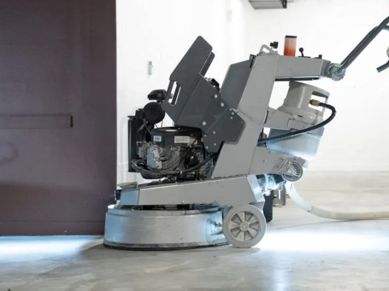 Разбор этапов полировки бетонного пола.